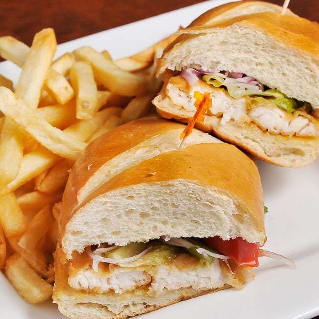 Pan Con Pescado.